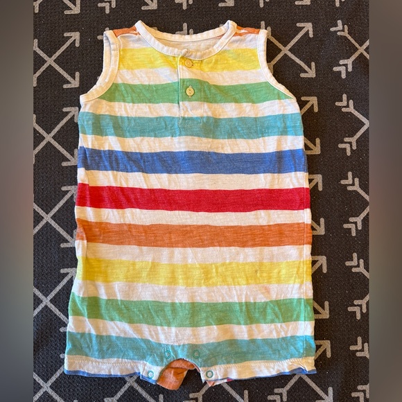 Primary 18-24mo rainbow romper *damaged* - Picture 4 of 7